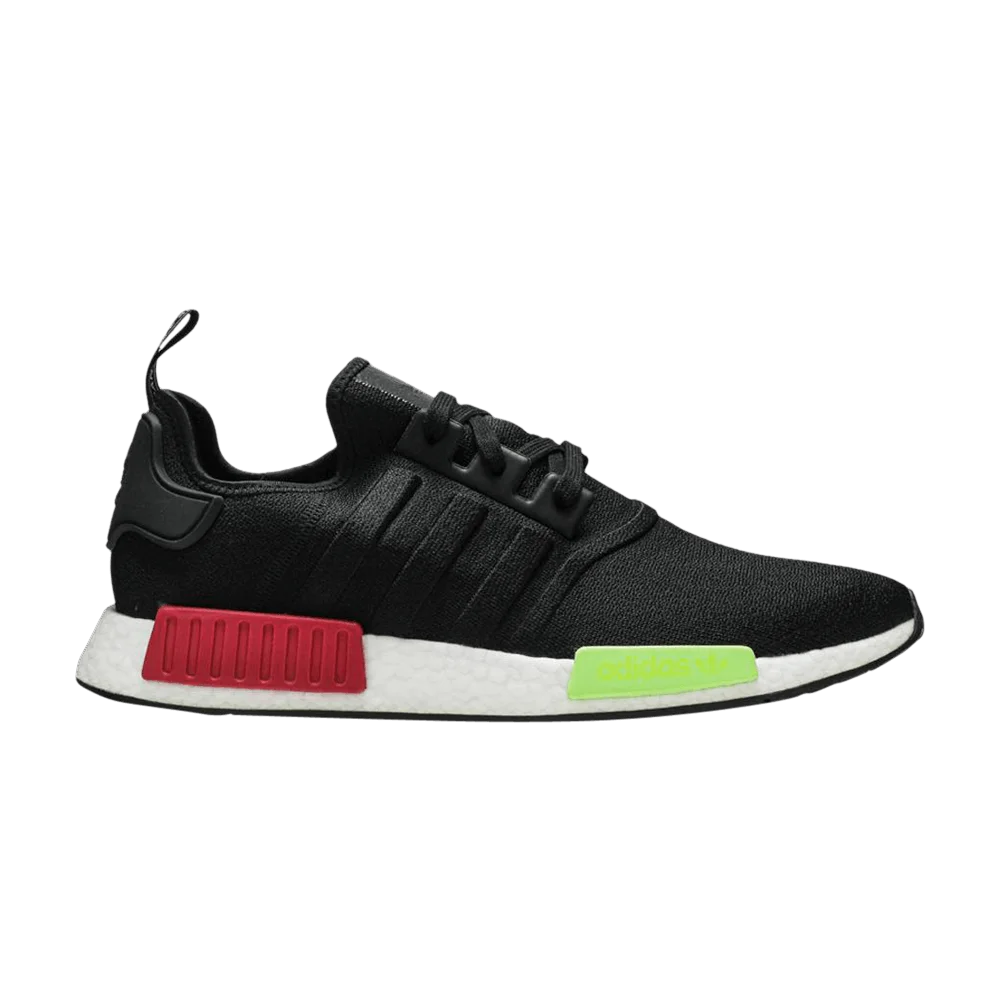 Krossovki-Adidas-NMD_R1-Black-Pink-Solar-Sample