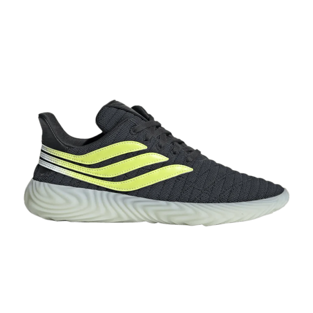 Krossovki-Adidas-Sobakov-Carbon-Solar-Yellow