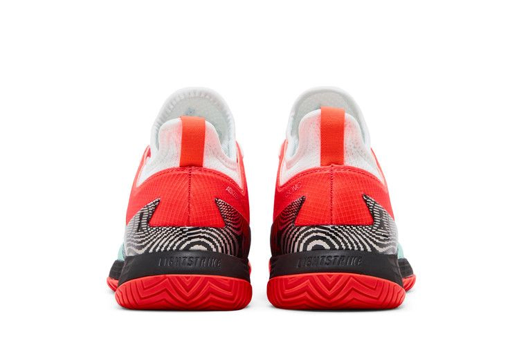 adizero-ubersonic-4-optical-illusion-gy3319_05