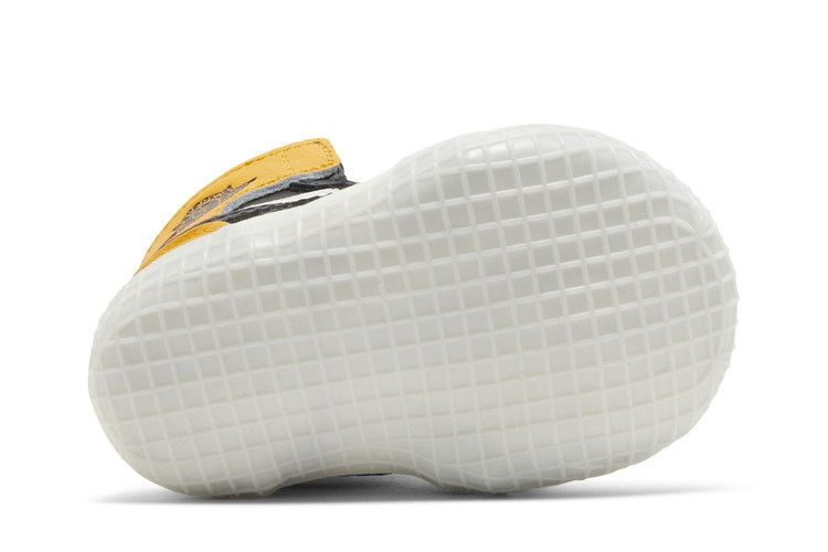 air-jordan-1-crib-bootie-yellow-toe-at3745-711_03