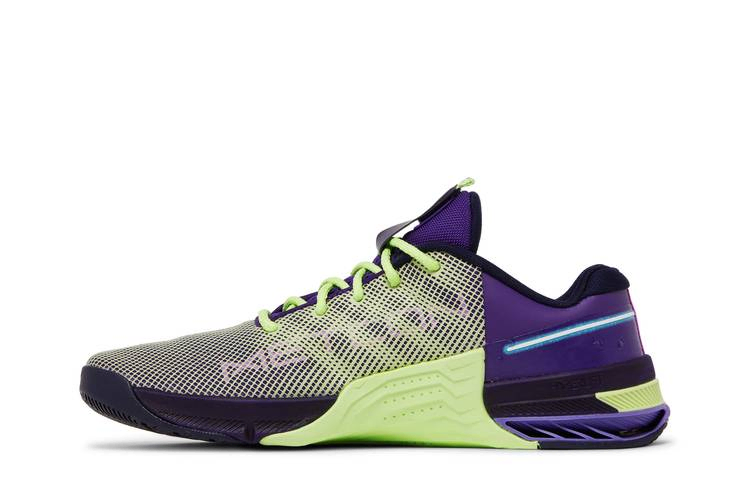 Кроссовки Nike Metcon 8 AMP 'Deep Purple Barely Volt'