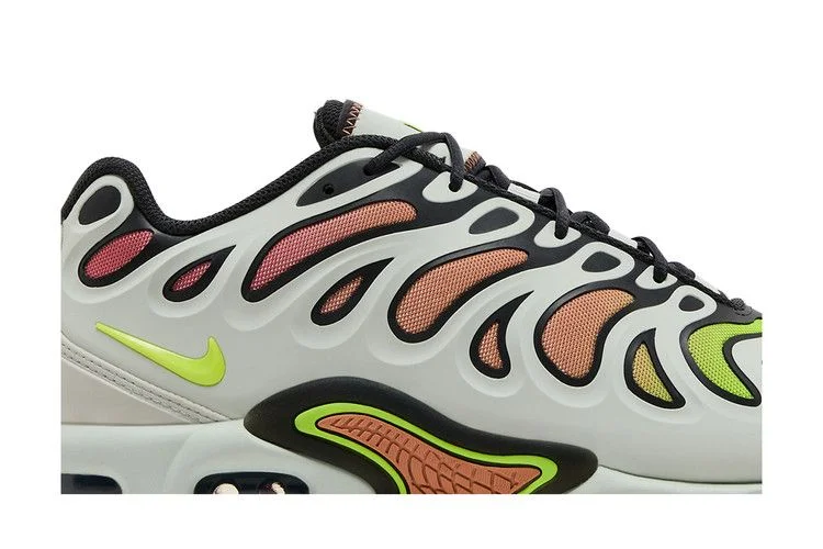 Krossovki-Nike-Air-Max-Plus-Drift-Light-Silver-Volt-1