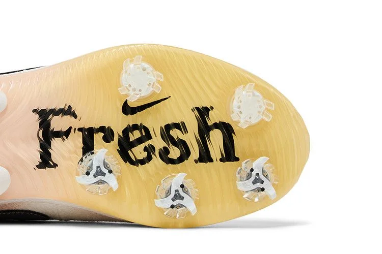 Krossovki-Nike-Air-Zoom-Victory-Tour-3-NRG-Wide-Always-Fresh-4
