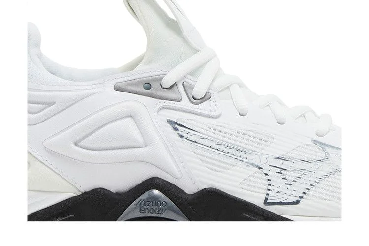 Кроссовки Mizuno Wmns Wave Momentum 3 'White Black'