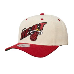 Mitchell-Ness-Retro-Type-Pro-Snapback-Miami-Heat-Hat-300x300
