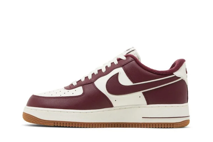 Кроссовки Nike Air Force 1 '07 LV8 'College Pack - Night Maroon'