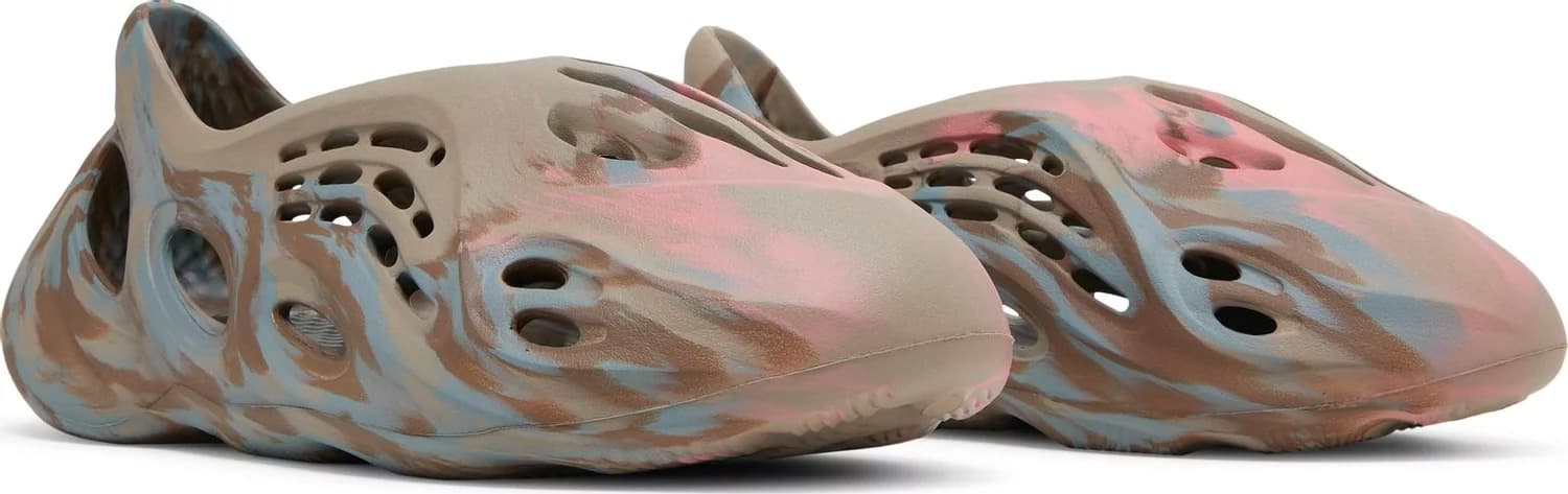 adidas-Yeezy-Foam-Runner-MX-Sand-Grey-1