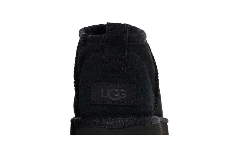 wmns-classic-ultra-mini-boot-black-1116109-blk_06