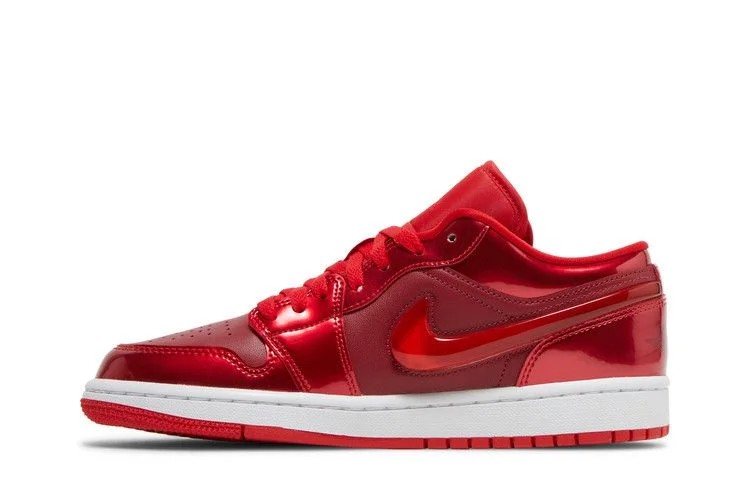 Кроссовки Wmns Air Jordan 1 Low SE 'Pomegranate'