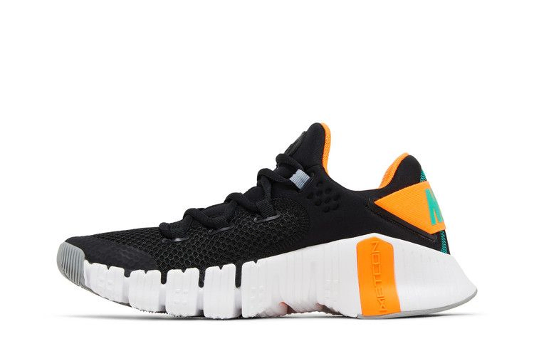 Кроссовки Nike Free Metcon 4 'Black Total Orange Emerald'