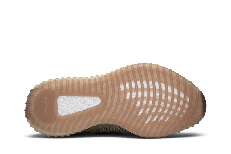 Krossovki-adidas-Yeezy-Boost-350-V2-Citrin-Reflective-3