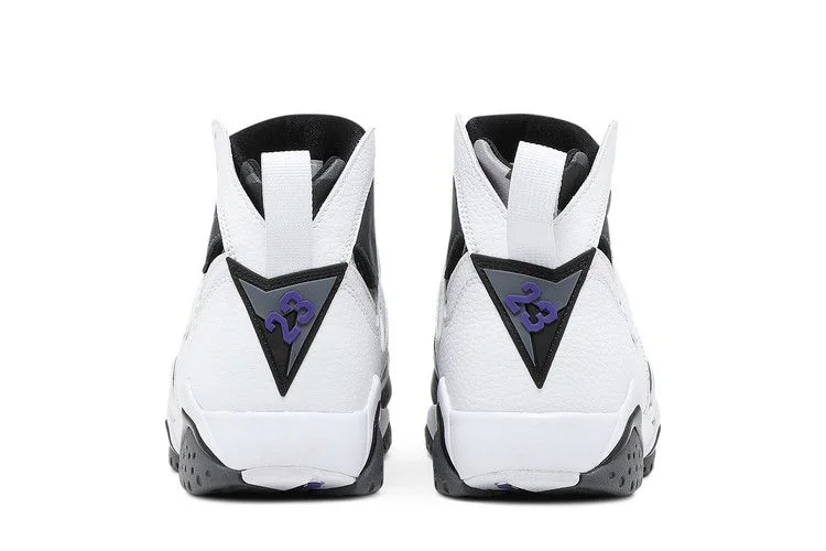Krossovki-Air-Jordan-7-Retro-Flint-2021-5
