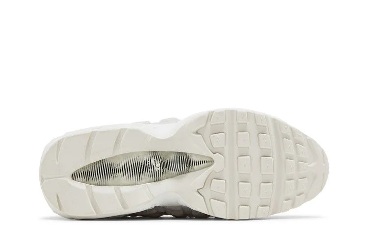 Krossovki-Comme-des-Garcons-x-Nike-Air-Max-95-White-3