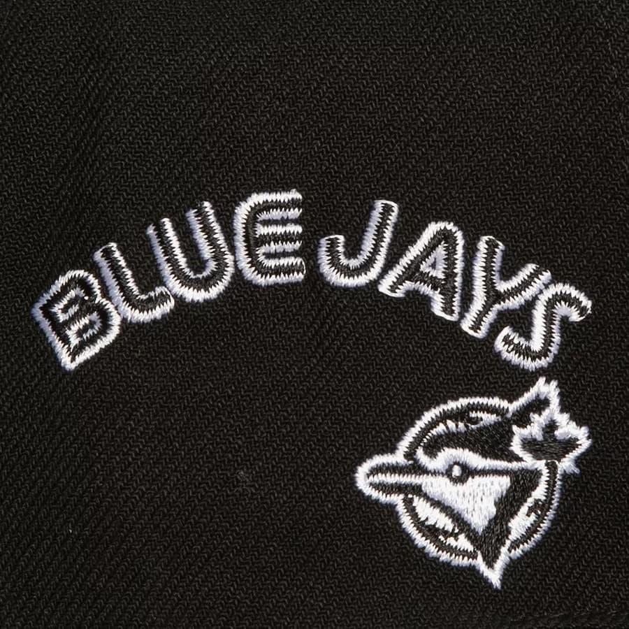Бейсболка Mitchell & Ness Black White Toronto Blue Jays Cooperstown Collection Evergreen OG Snapback Hat