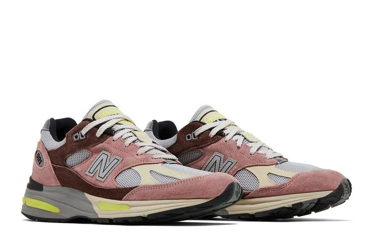 Krossovki-New-Balance-991v2-Made-in-England-Rosewood-7