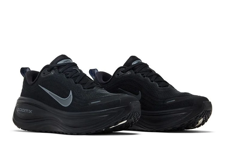 Krossovki-Nike-Wmns-Vomero-Plus-Black-Metallic-Dark-Grey-7