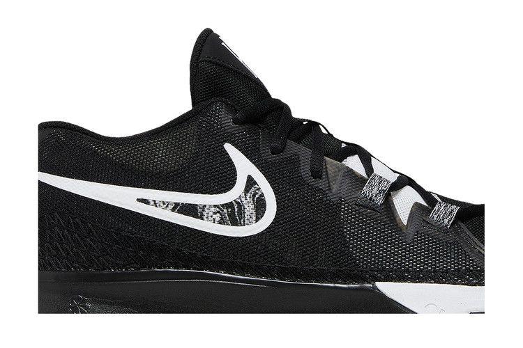 kyrie-flytrap-6-black-white-dm1125-001_01