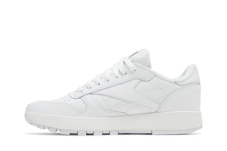Krossovki-Maison-Margiela-x-Reebok-Wmns-Classic-Leather-Tabi-White-2