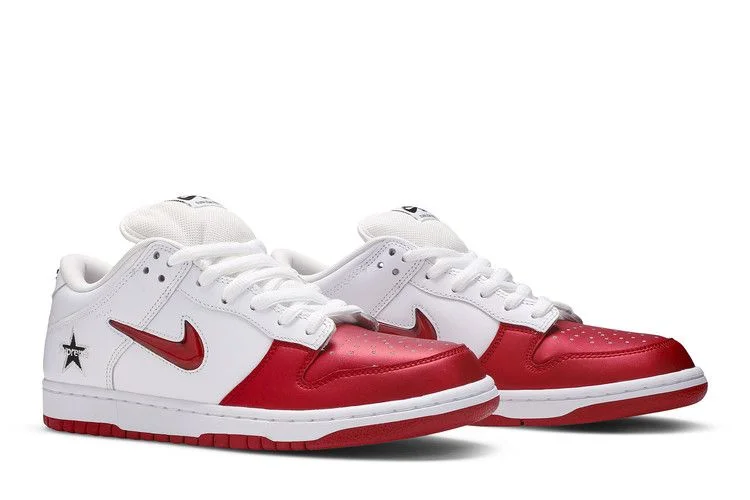 Krossovki-Supreme-x-Nike-Dunk-SB-Low-Varsity-Red-7