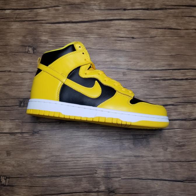 Nike-Dunk-High-SP-Iowa-Varsity-Maize-2020-10