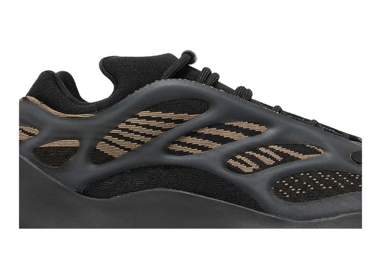Кроссовки adidas Yeezy 700 V3 'Clay Brown'