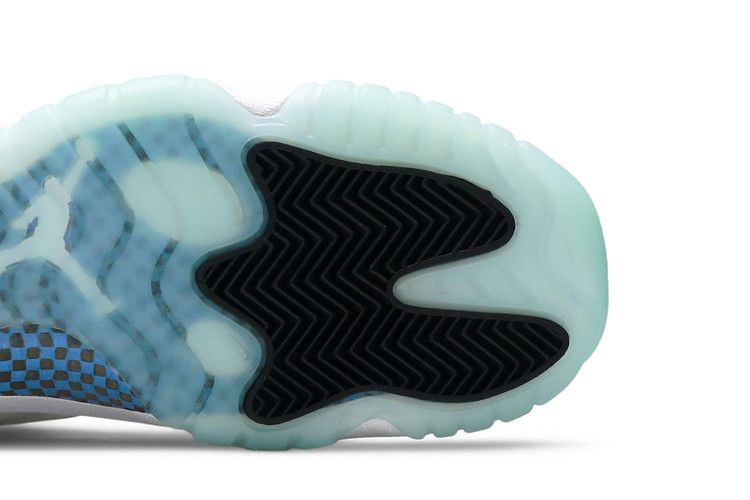 air-jordan-11-retro-low-gs-legend-blue-528896-117_04