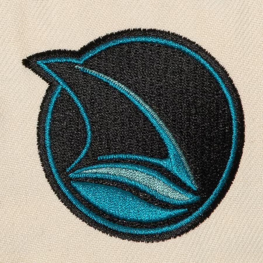 Бейсболка Mitchell & Ness Cream San Jose Sharks Vintage Snapback Hat