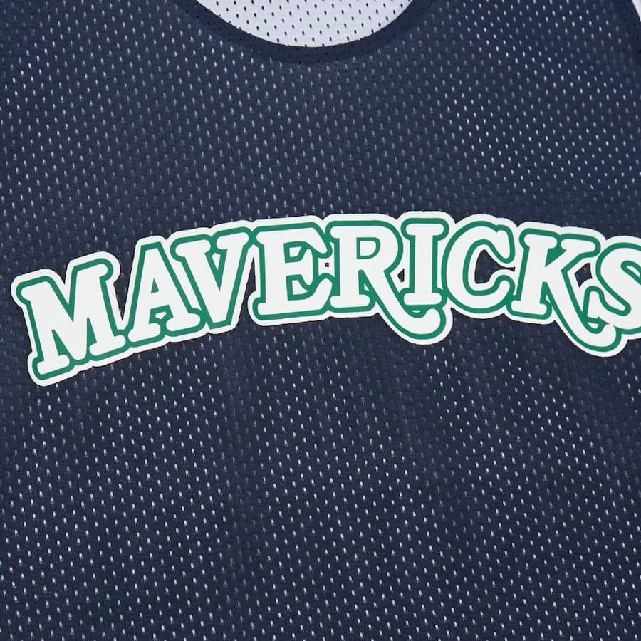 Майка Mitchell & Ness Navy Dallas Mavericks Vintage Logo Mesh Practice Tank Top