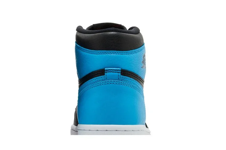 Кроссовки Wmns Air Jordan 1 High OG 'NC to Chi'