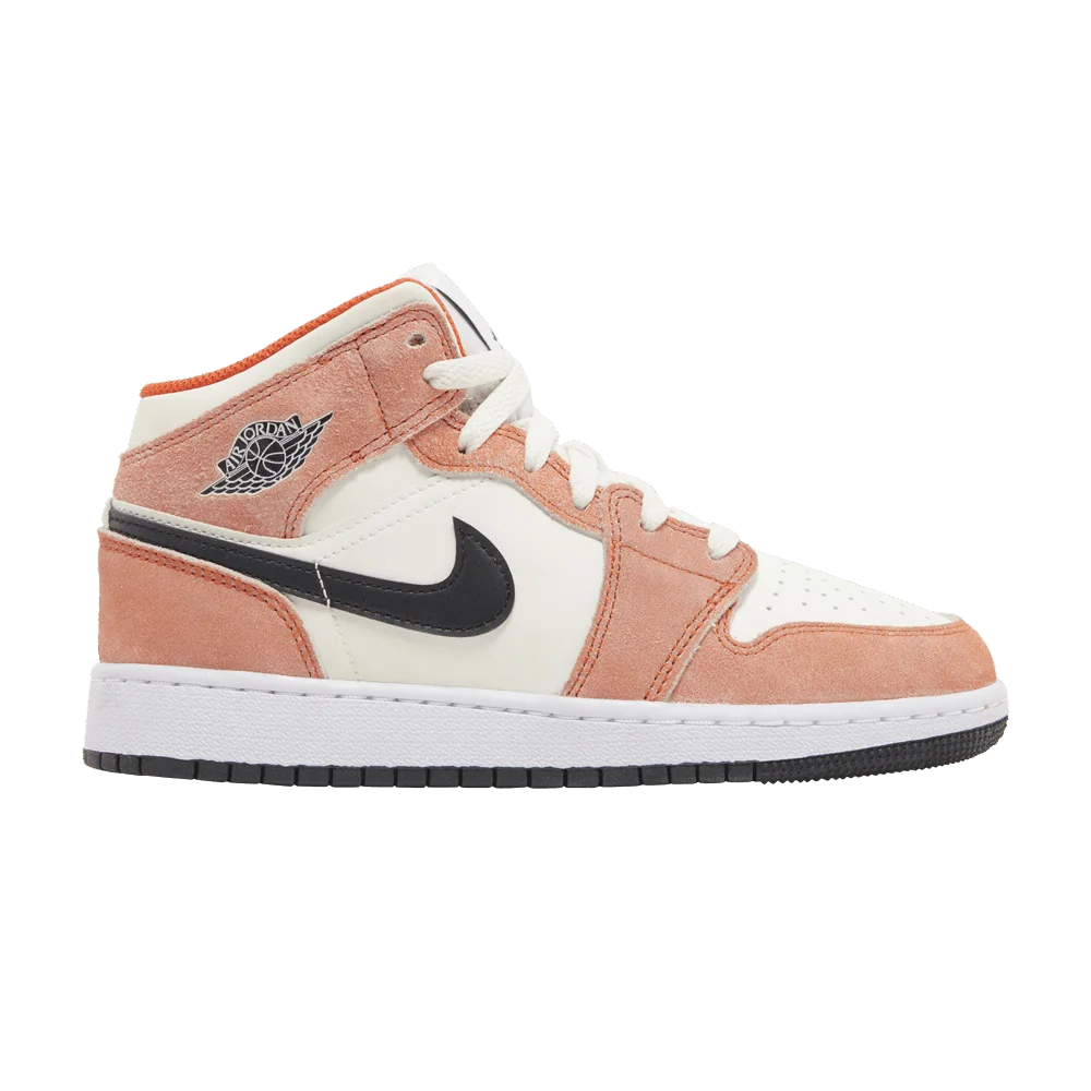 Krossovki-Air-Jordan-1-Mid-SE-GS-Orange-Suede