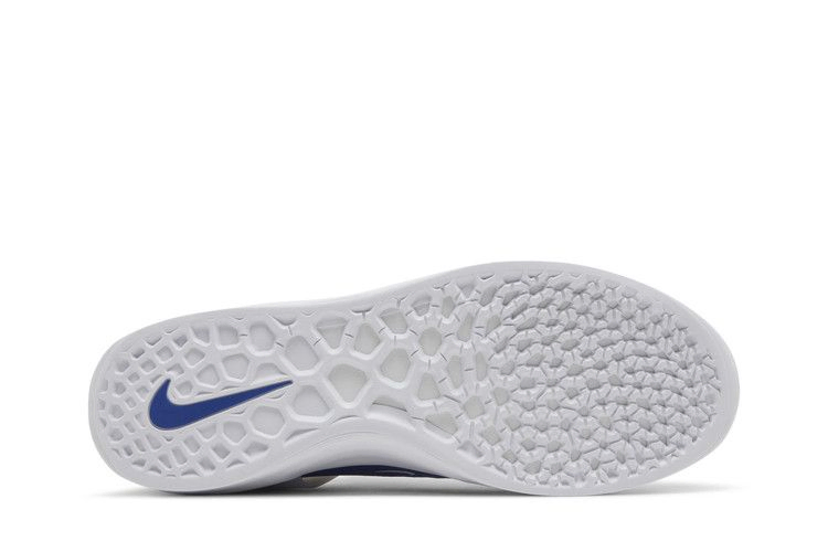Кроссовки Nike Zoom Nyjah 3 SB 'Game Royal'