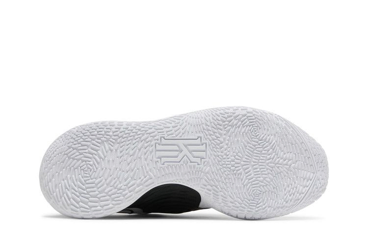 Кроссовки Nike Kyrie Low 3 TB 'White Black'