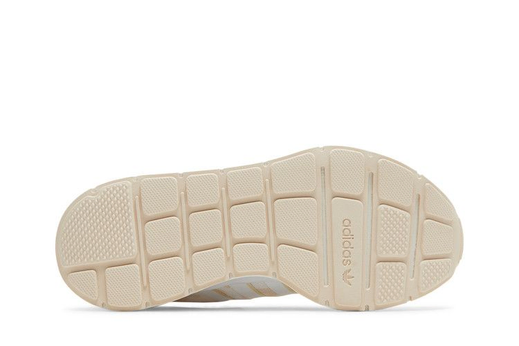 wmns-swift-run-x-leopard-halo-ivory-h01907_03