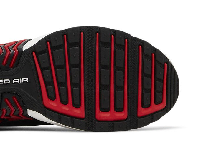 Кроссовки Nike Air Max Plus 3 'Black University Red'