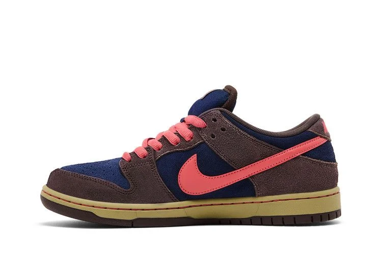 Кроссовки Nike Dunk Low SB 'Baroque Brown Adobe'