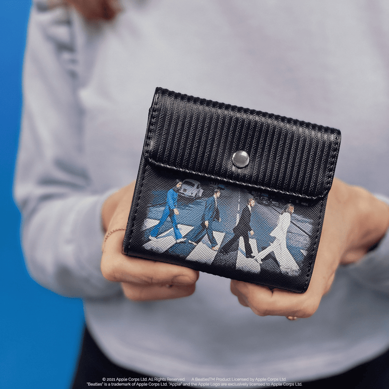 The-Beatles-Abbey-Road-Bi-Fold-Wallet-2