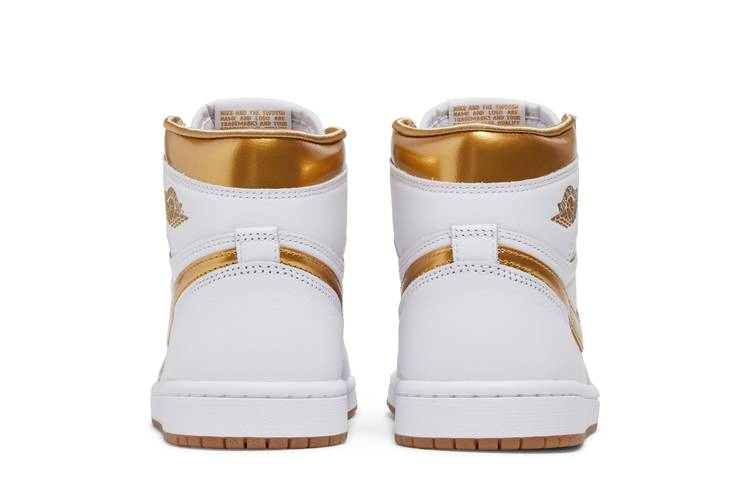 Кроссовки Wmns Air Jordan 1 Retro High OG 'Metallic Gold'