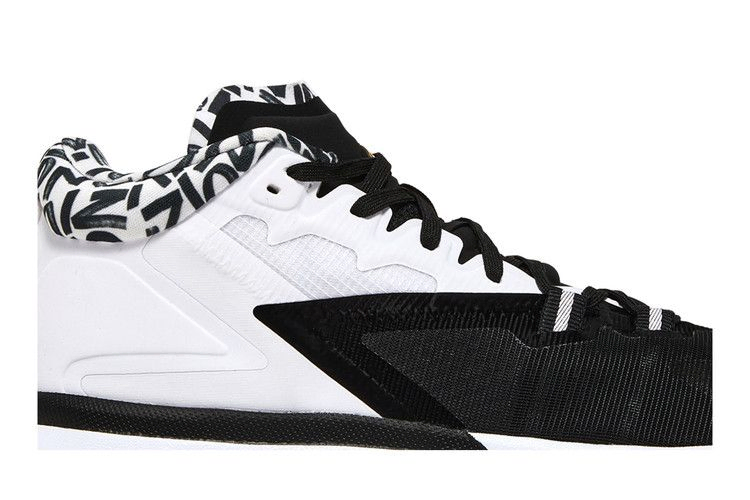 jordan-z-code-black-white-da3129-002_01