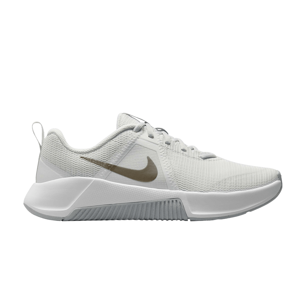 Кроссовки Nike Wmns MC Trainer 3 'Photon Dust'