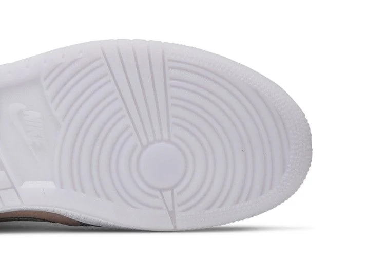 Кроссовки Wmns Air Jordan 1 Mid SE 'P(HER)SPECTIVE'