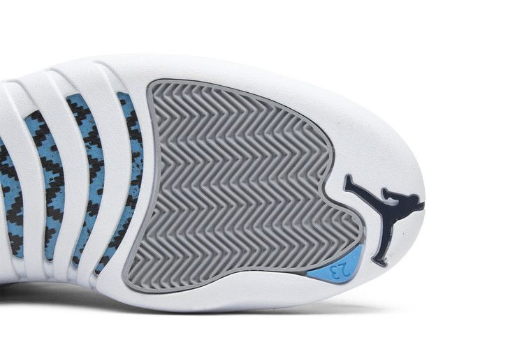 Кроссовки Air Jordan 12 Retro 'Grey University Blue'