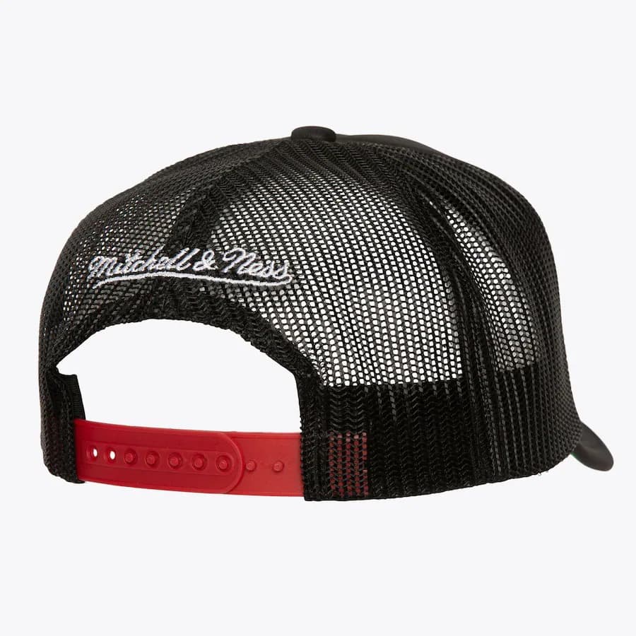 Mitchell-Ness-Black-Chicago-Bulls-Speedway-Trucker-Snapback-Hat-1