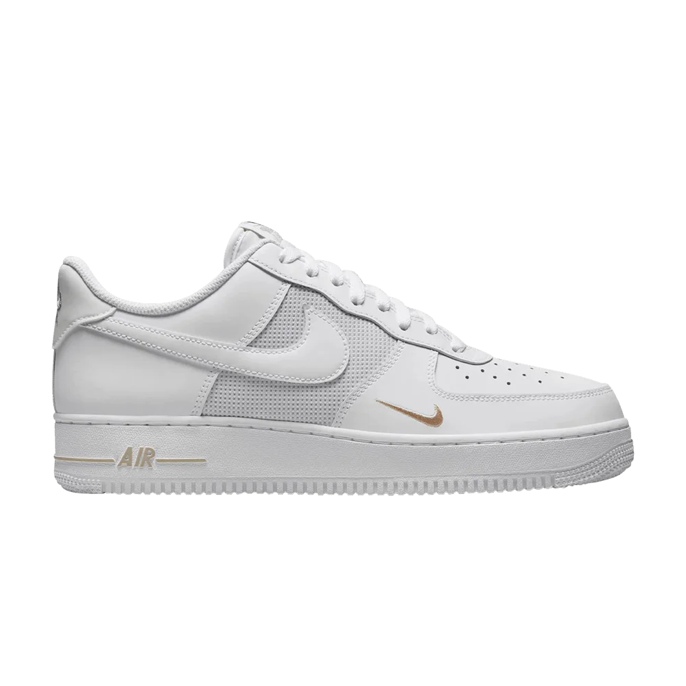 Krossovki-Nike-Air-Force-1-Low-White-Desert-Khaki-Mini-Swoosh