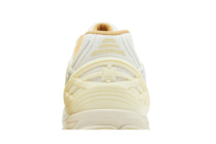 Кроссовки New Balance 1906U 'Lunar New Year - Sea Salt'