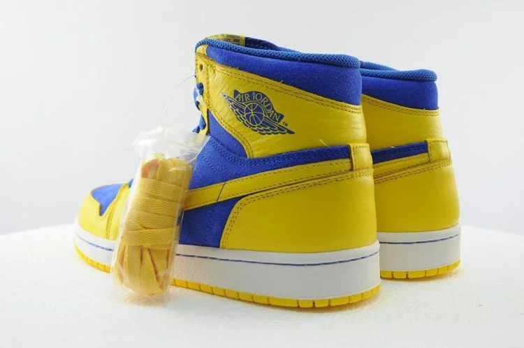 Кроссовки Air Jordan 1 Retro High OG 'Laney'