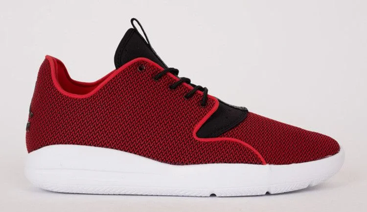 Krossovki-Air-Jordan-Eclipse-University-Red-1