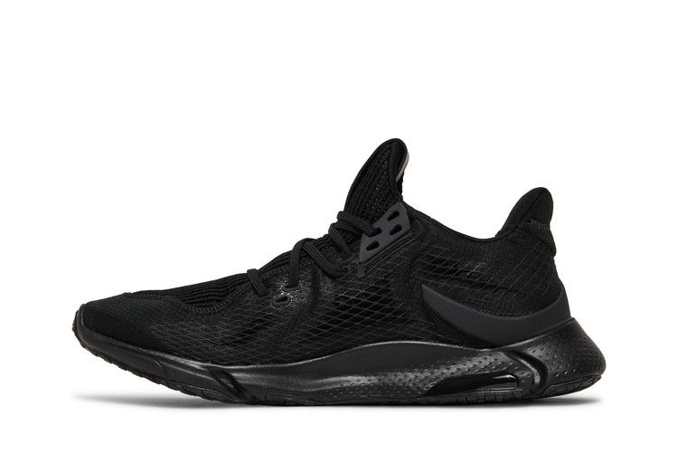 edge-xt-triple-black-eg9704_02