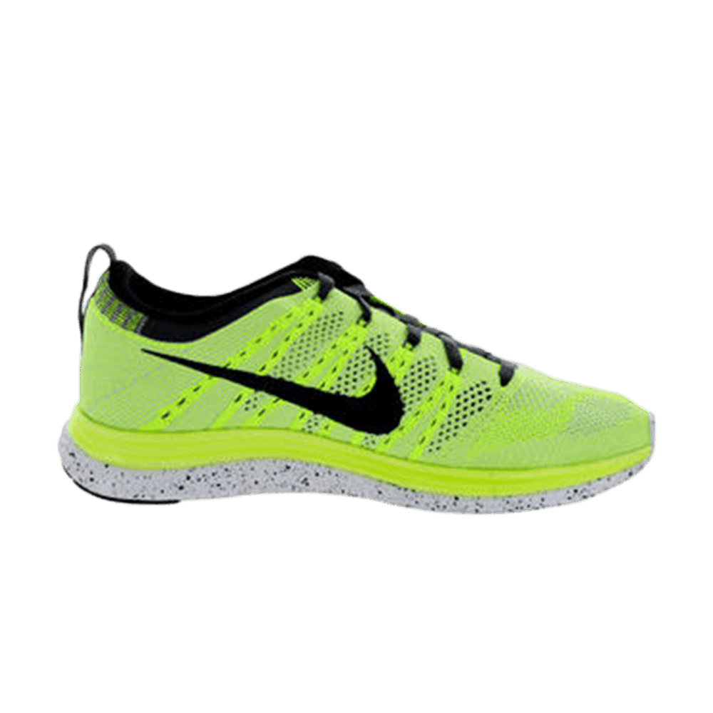Кроссовки Nike Wmns Flyknit One+