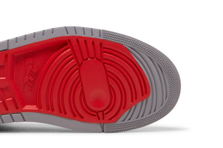 Кроссовки Air Jordan 1 High Zoom Comfort 2 'Cement Fire Red'