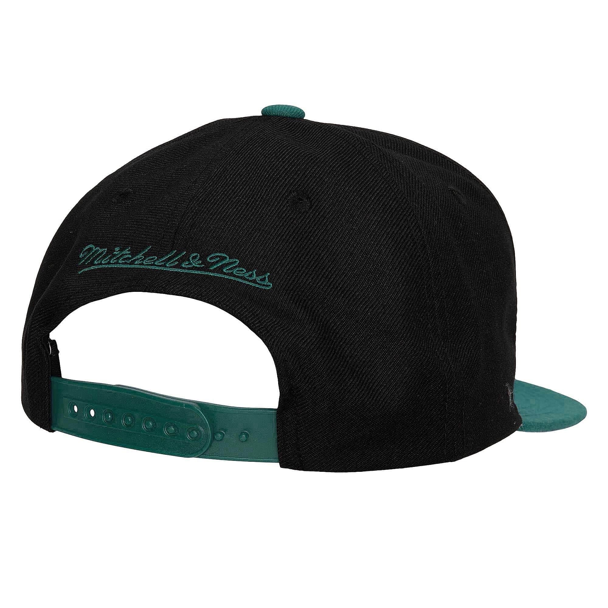 Бейсболка Mitchell & Ness 8 Bit XL Snapback HWC Milwaukee Bucks Hat